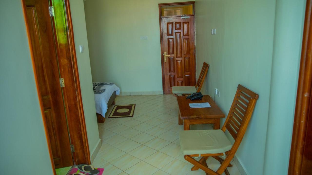 Ekhaya Crescent Hotel Mbarara Extérieur photo