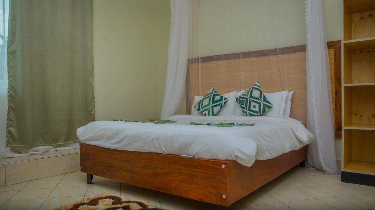 Ekhaya Crescent Hotel Mbarara Extérieur photo